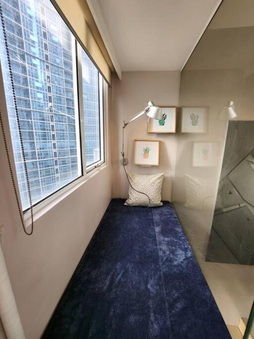 Enjoy Bgc Sunset And Golf Course View 2 Bedroom Loft With 100Mbps Internet Connection マニラ市 エクステリア 写真